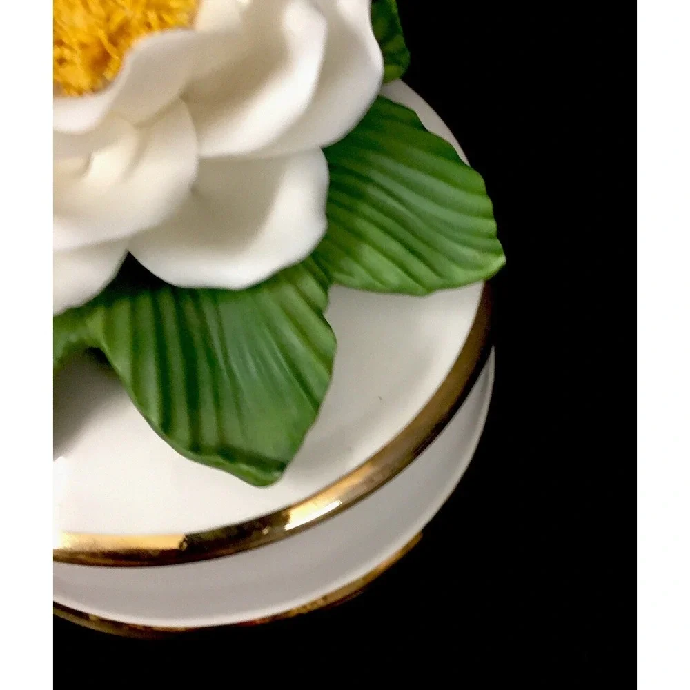 Hummingbird Flower Music Box - Works
